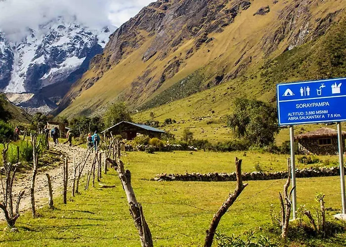 Soraypampa - Private & Dorms For Self-guided Humantay & Salkantay Trek -comidas-hot Shower-wifi-pack Horses カプセルホテル